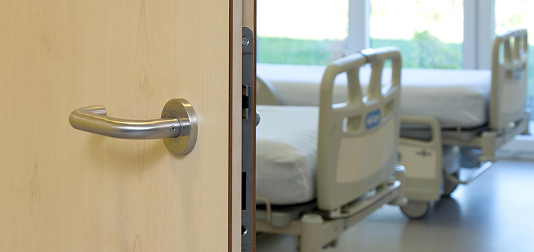 Türdrücker, Zugang Patientenzimmer