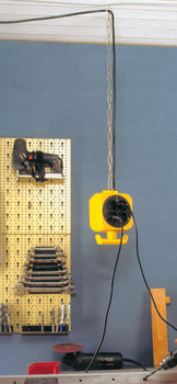Extension cable with hanging workshop energy cube, with 2x4 Schuko safety sockets