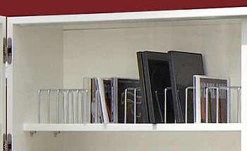Divider, for supporting books