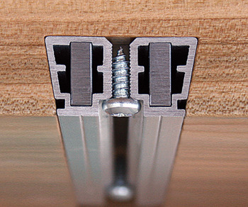 Dovetail batten, for solid table tops, straightening fittings